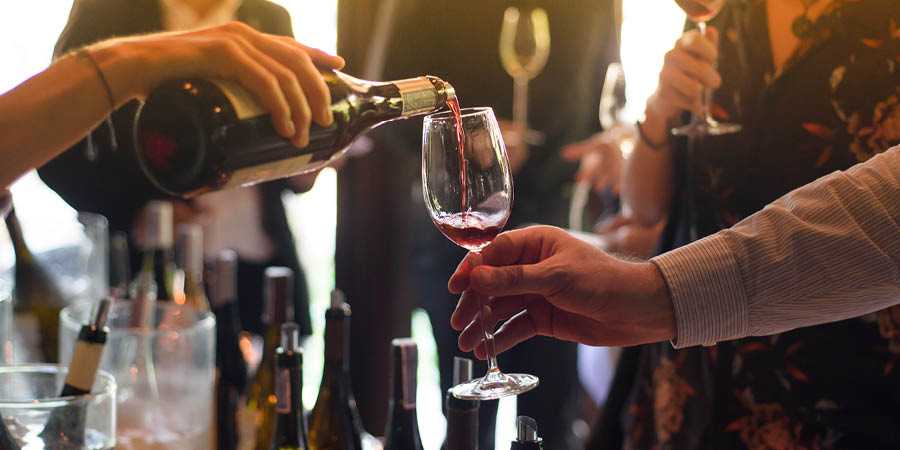 Savouring a meal and wine-tasting in the Barossa Valley